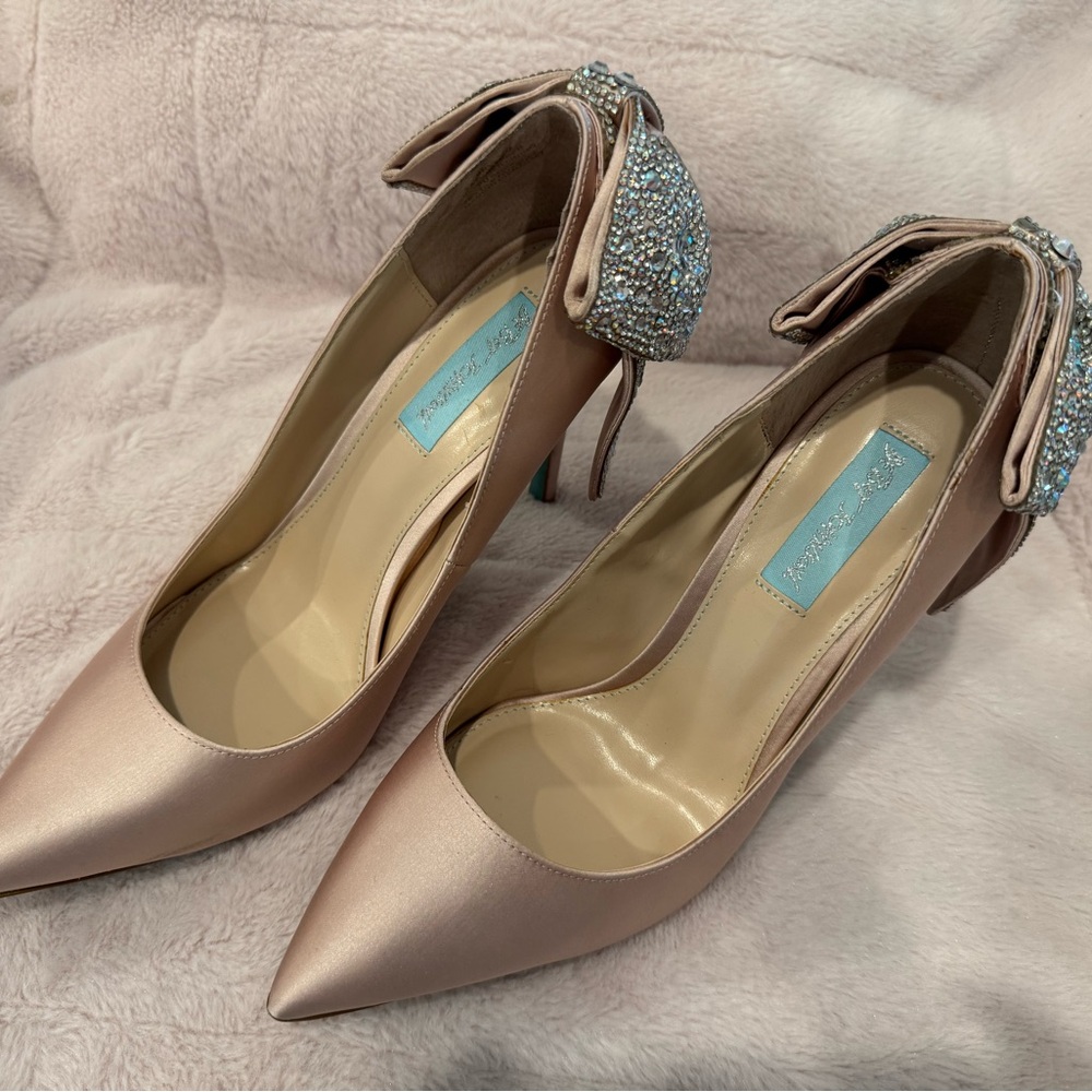 Betsey Johnson SB Bryn Satin Nude Bridal Collection Heels with Crystal Bow